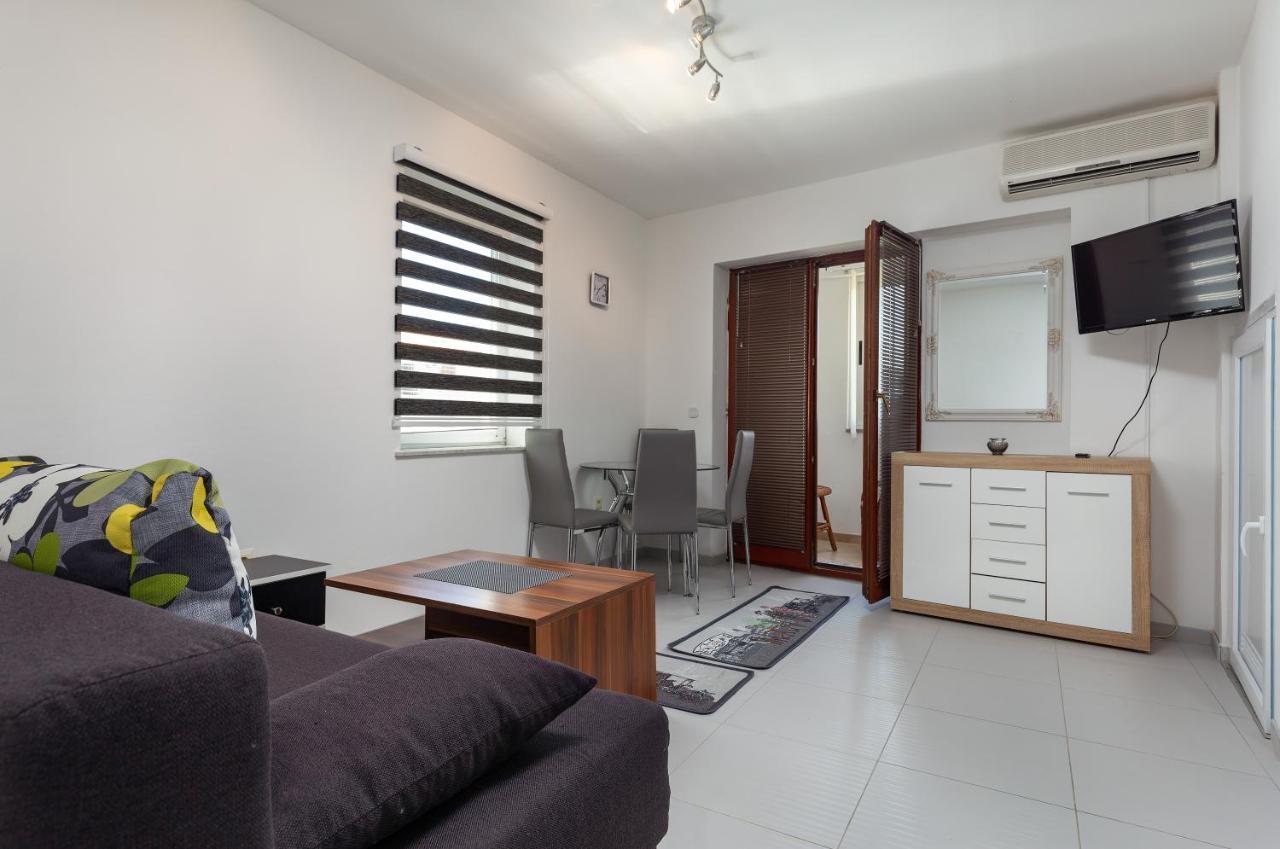 Top Central Apartments Pula Dış mekan fotoğraf