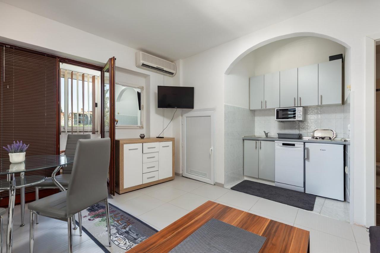 Top Central Apartments Pula Dış mekan fotoğraf