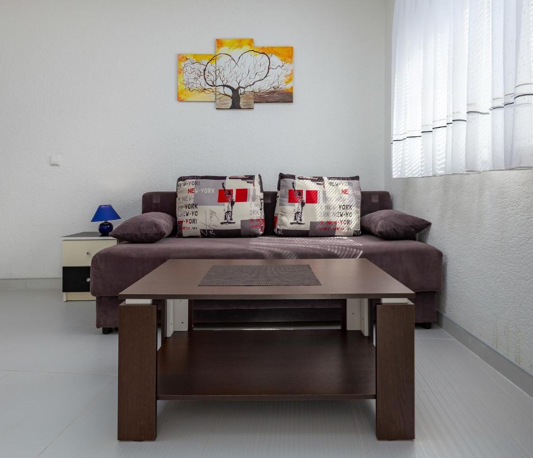 Top Central Apartments Pula Dış mekan fotoğraf