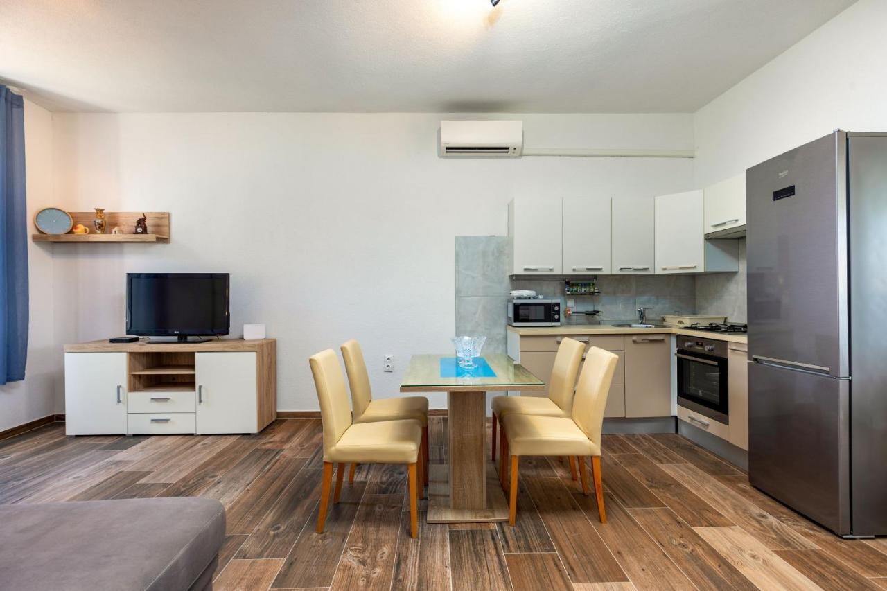 Top Central Apartments Pula Dış mekan fotoğraf