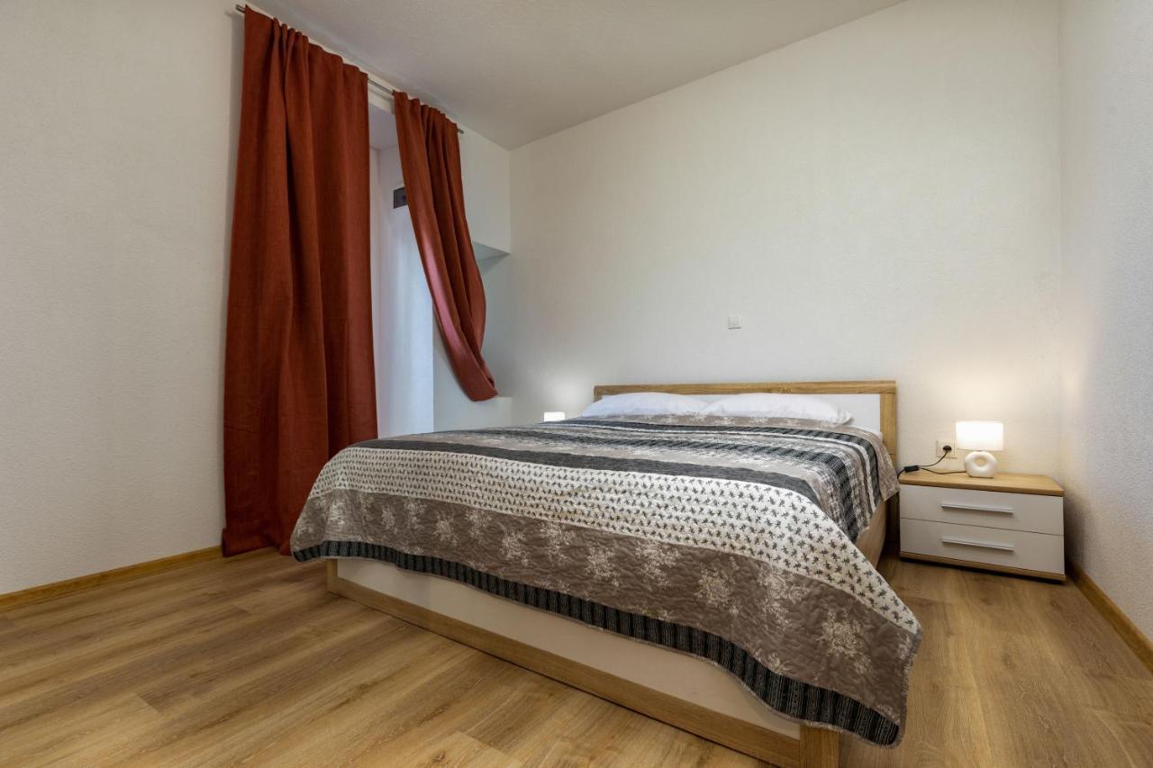 Top Central Apartments Pula Dış mekan fotoğraf